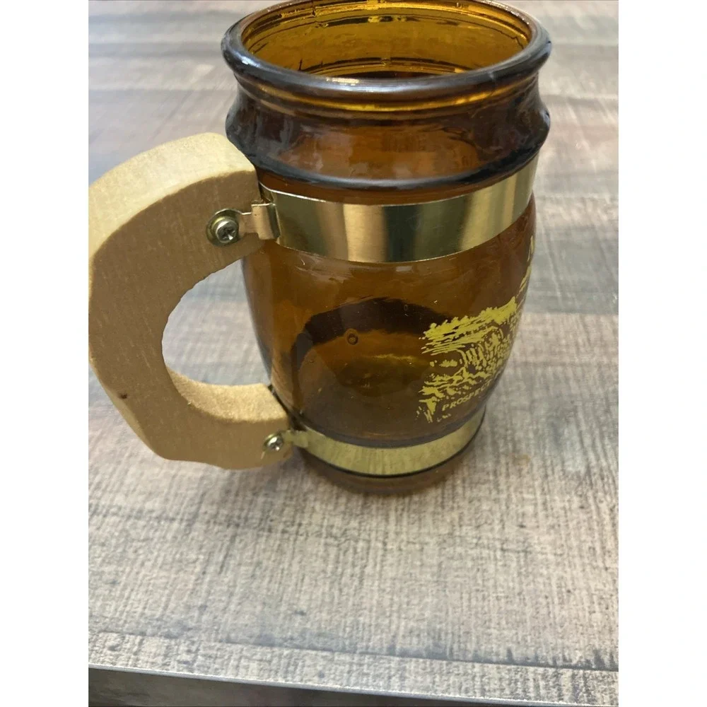 Vintage Niagara Falls, Canada Souvenir Wood Handled‎ Collectible Drinking Mug